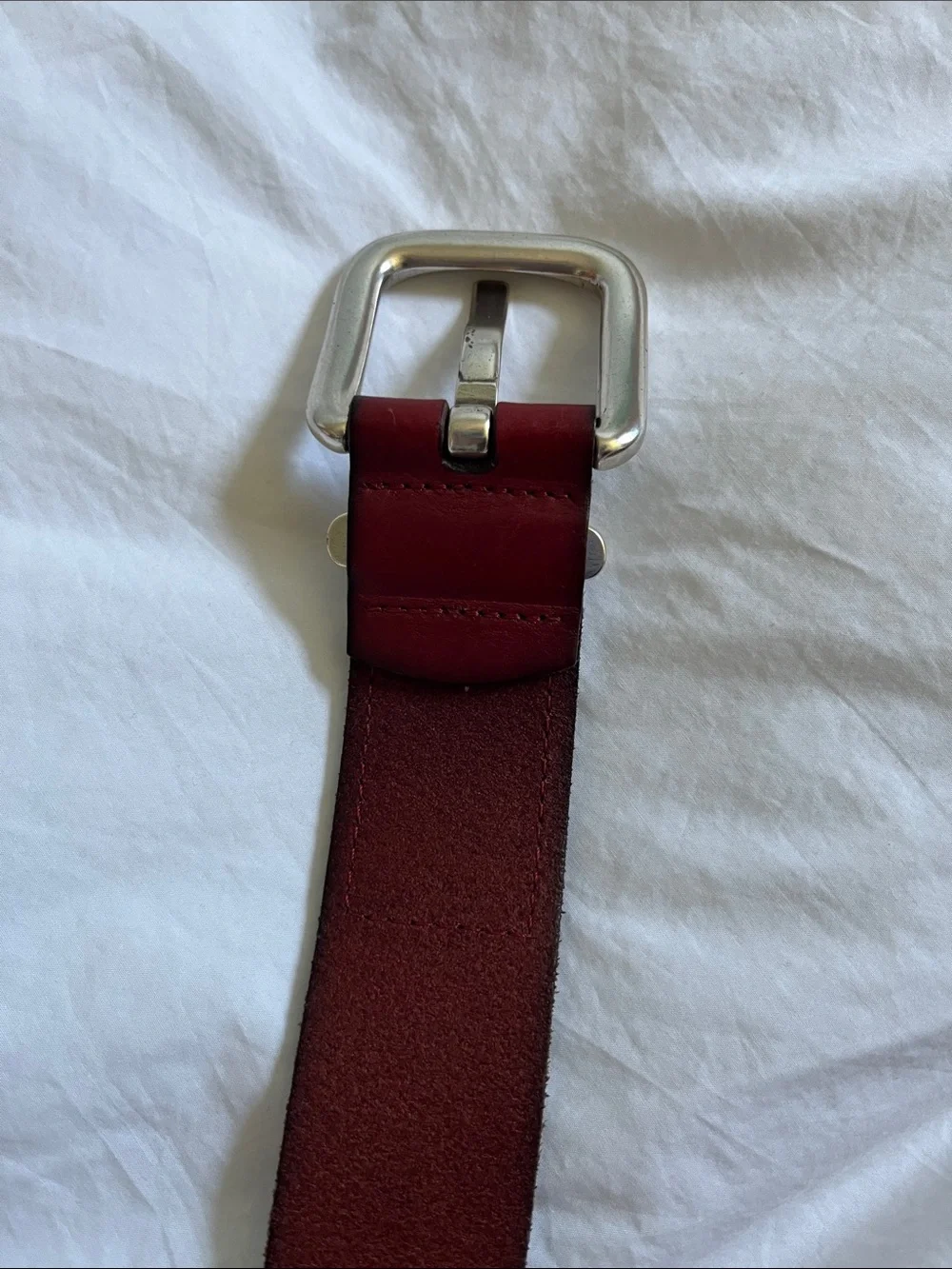 Fossil red leather burgundy maroon deep red floral imprint leather belt
